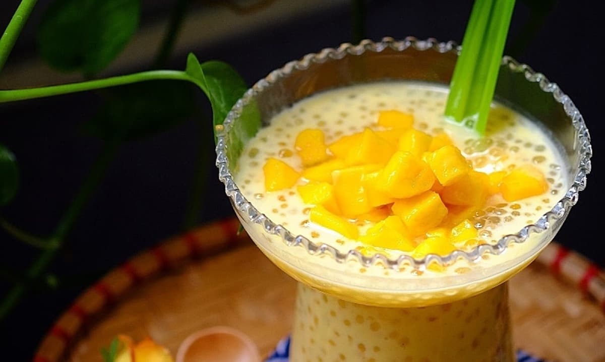 Chè xoài bột báng kiểu Singapore — tráng miệng ngọt mát với nước cốt dừa